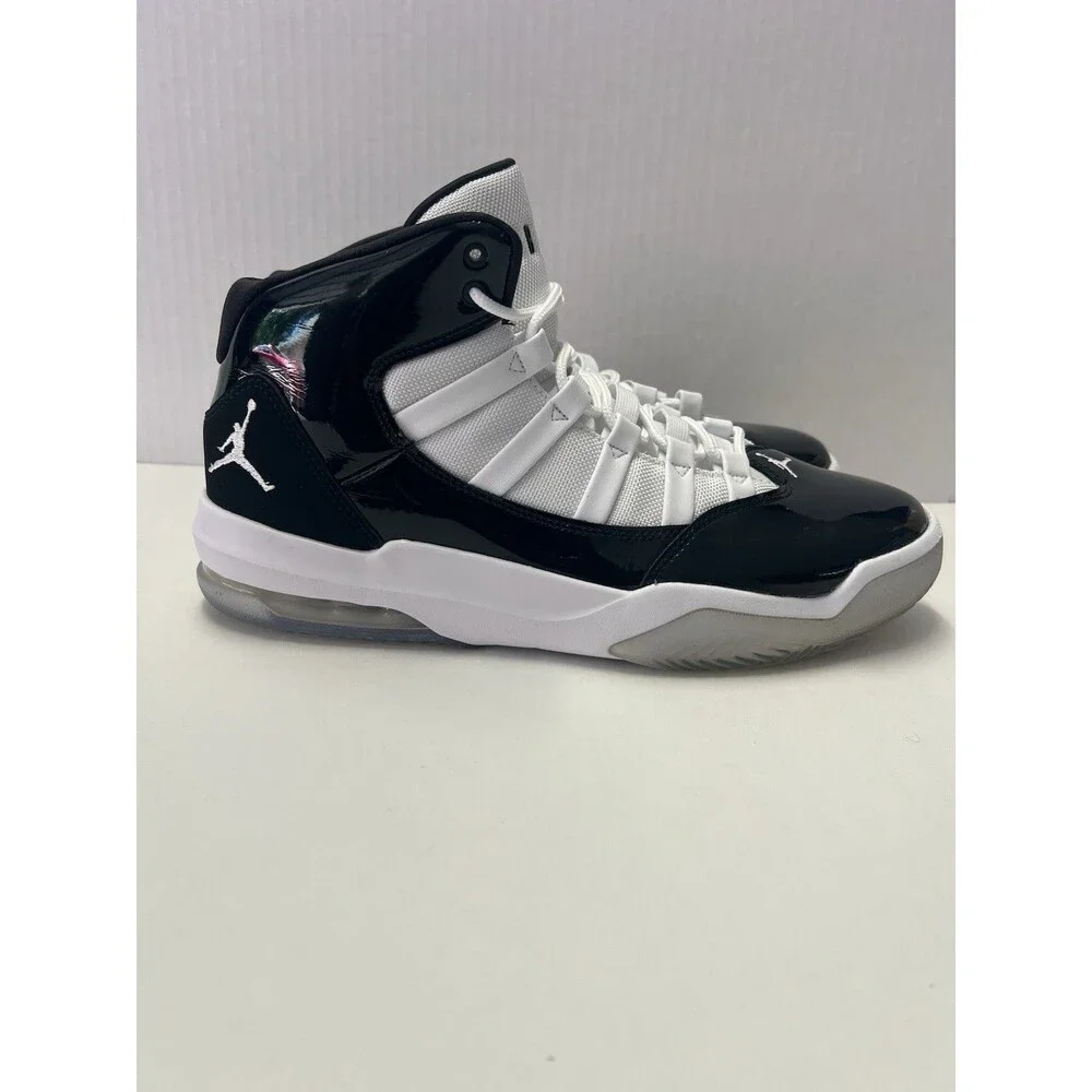 Jordan Max Aura Mid Top Lace-Up Basketball Sneakers Black/White AQ9084-011